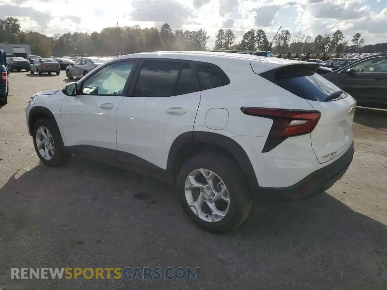 2 Фотография поврежденного автомобиля KL77LFE24RC138782 CHEVROLET TRAX 2024