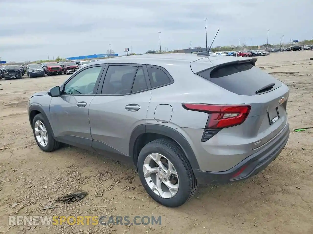 2 fotografías del automóvil dañado KL77LFE24RC180871 CHEVROLET TRAX 2024