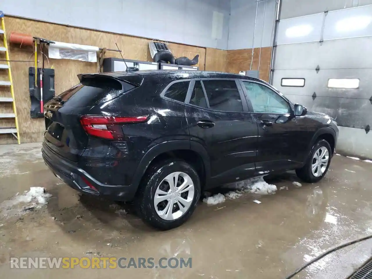 3 Photograph of a damaged car KL77LFE25RC037086 CHEVROLET TRAX 2024