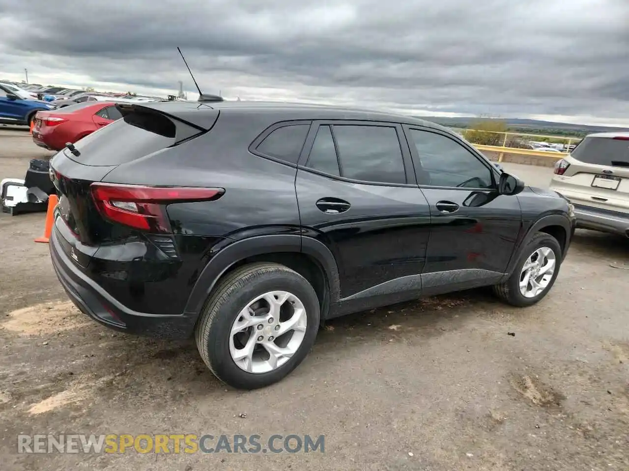3 fotografías del automóvil dañado KL77LFE26RC043544 CHEVROLET TRAX 2024