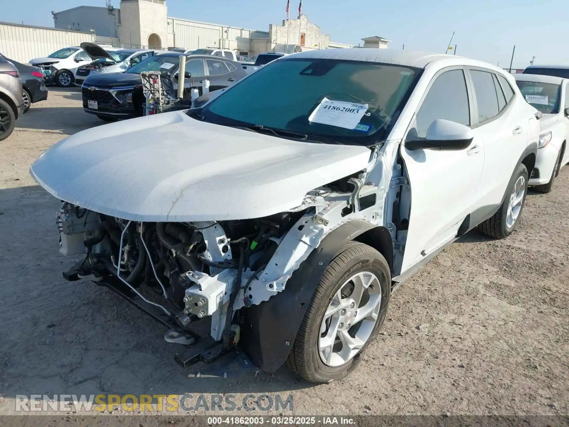 2 Photograph of a damaged car KL77LFE26RC107050 CHEVROLET TRAX 2024
