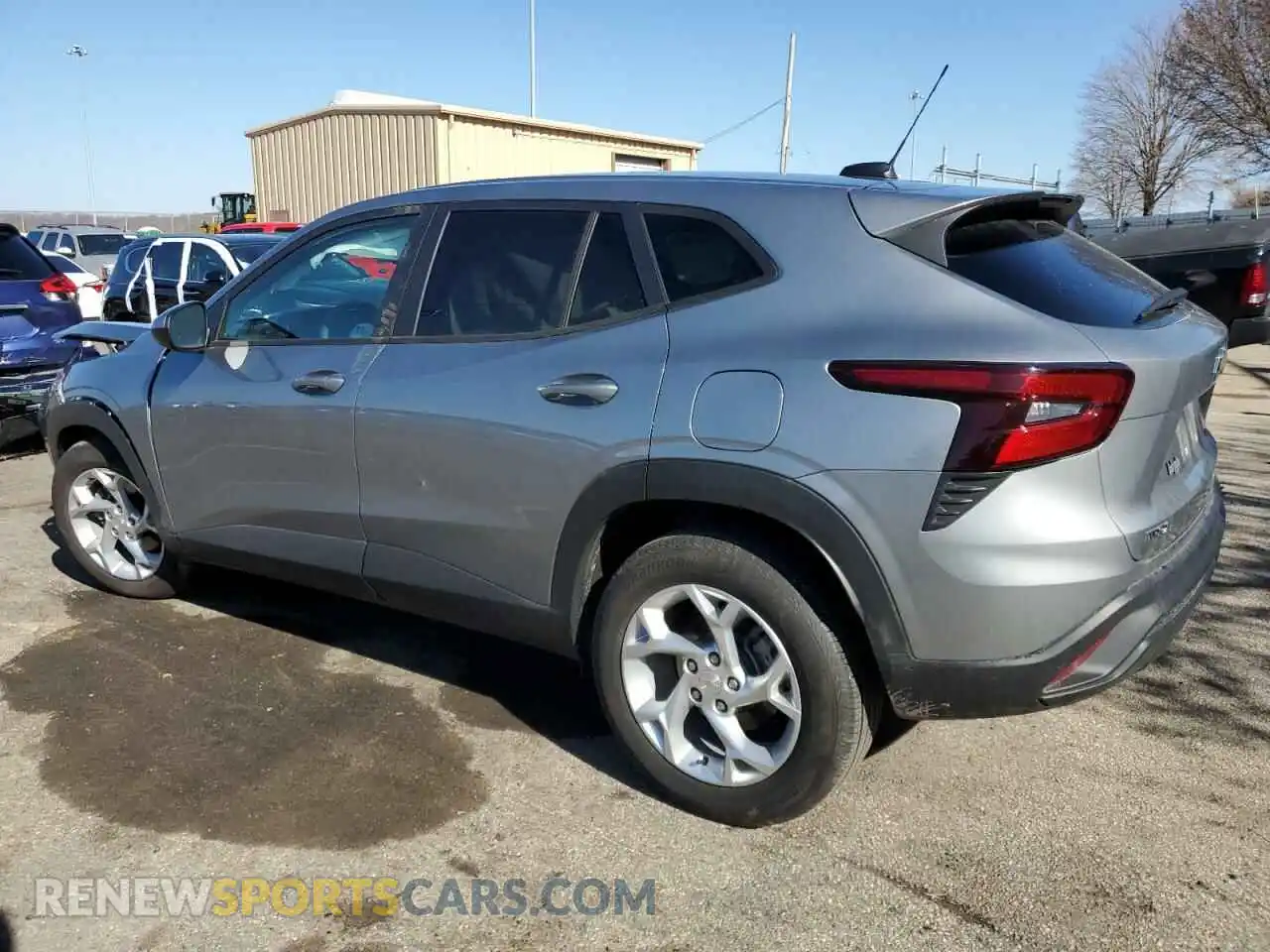 2 Photograph of a damaged car KL77LFE26RC202661 CHEVROLET TRAX 2024