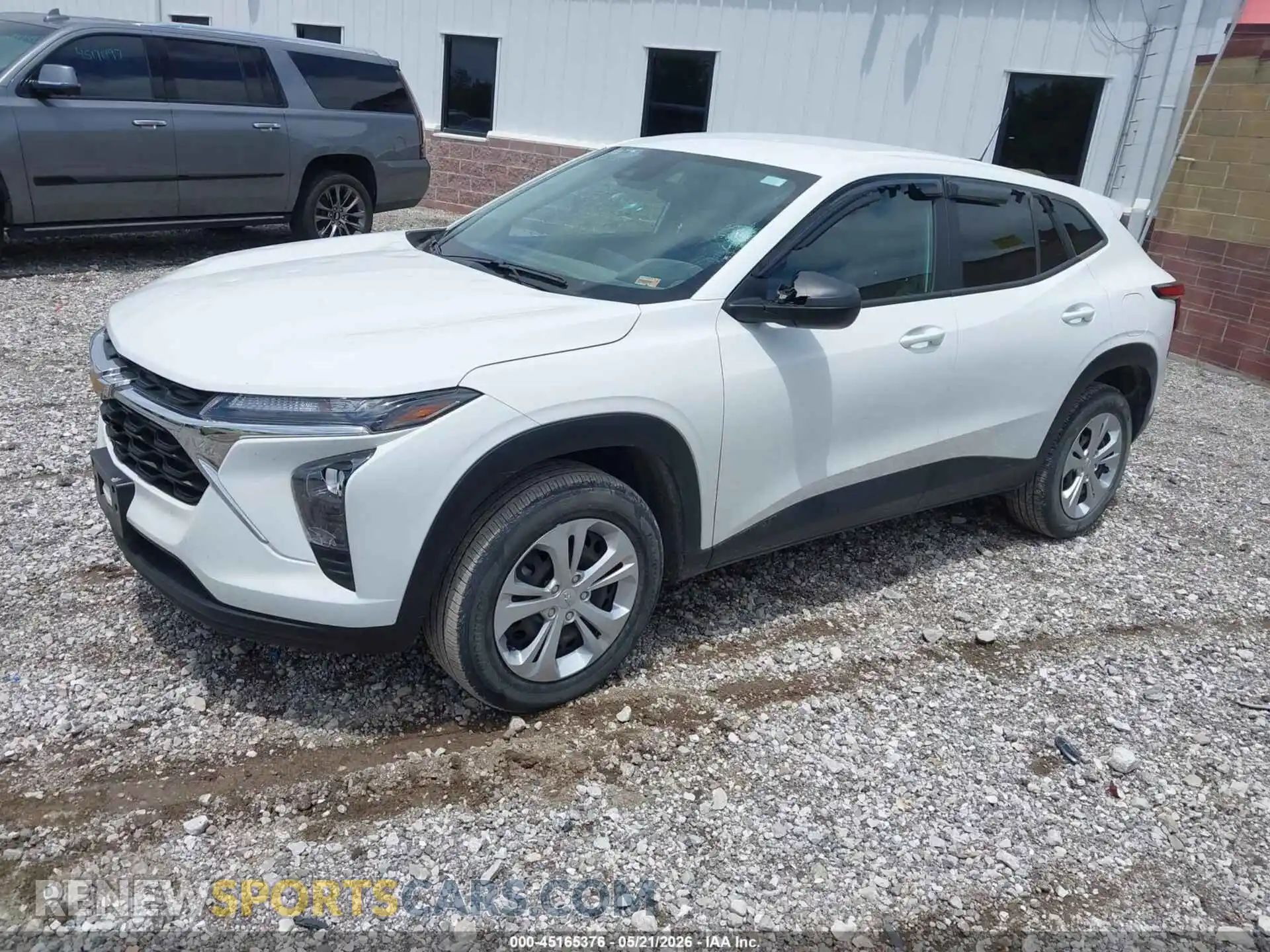 2 Photograph of a damaged car KL77LFE27RC083678 CHEVROLET TRAX 2024
