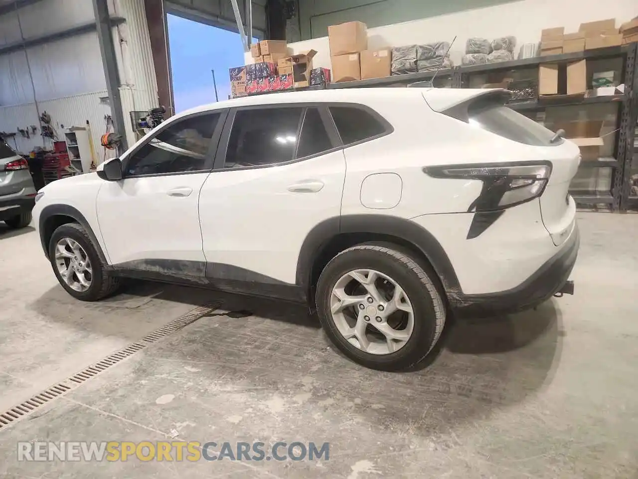 2 fotografías del automóvil dañado KL77LFE28RC127719 CHEVROLET TRAX 2024