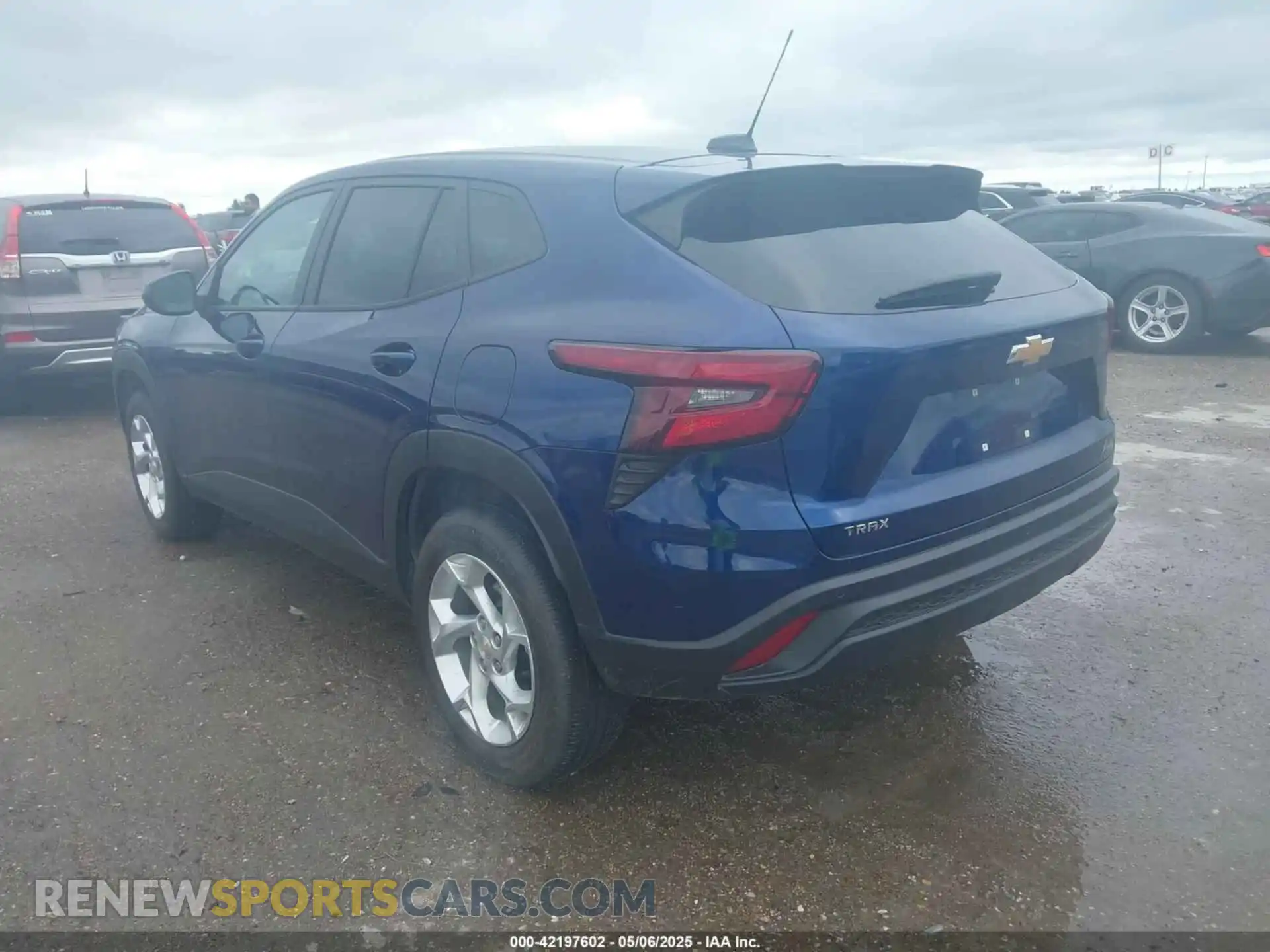 3 Photograph of a damaged car KL77LFE28RC166620 CHEVROLET TRAX 2024