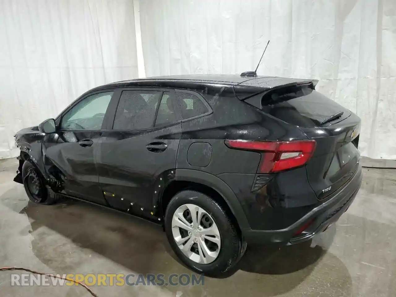 2 Photograph of a damaged car KL77LFE28RC241459 CHEVROLET TRAX 2024