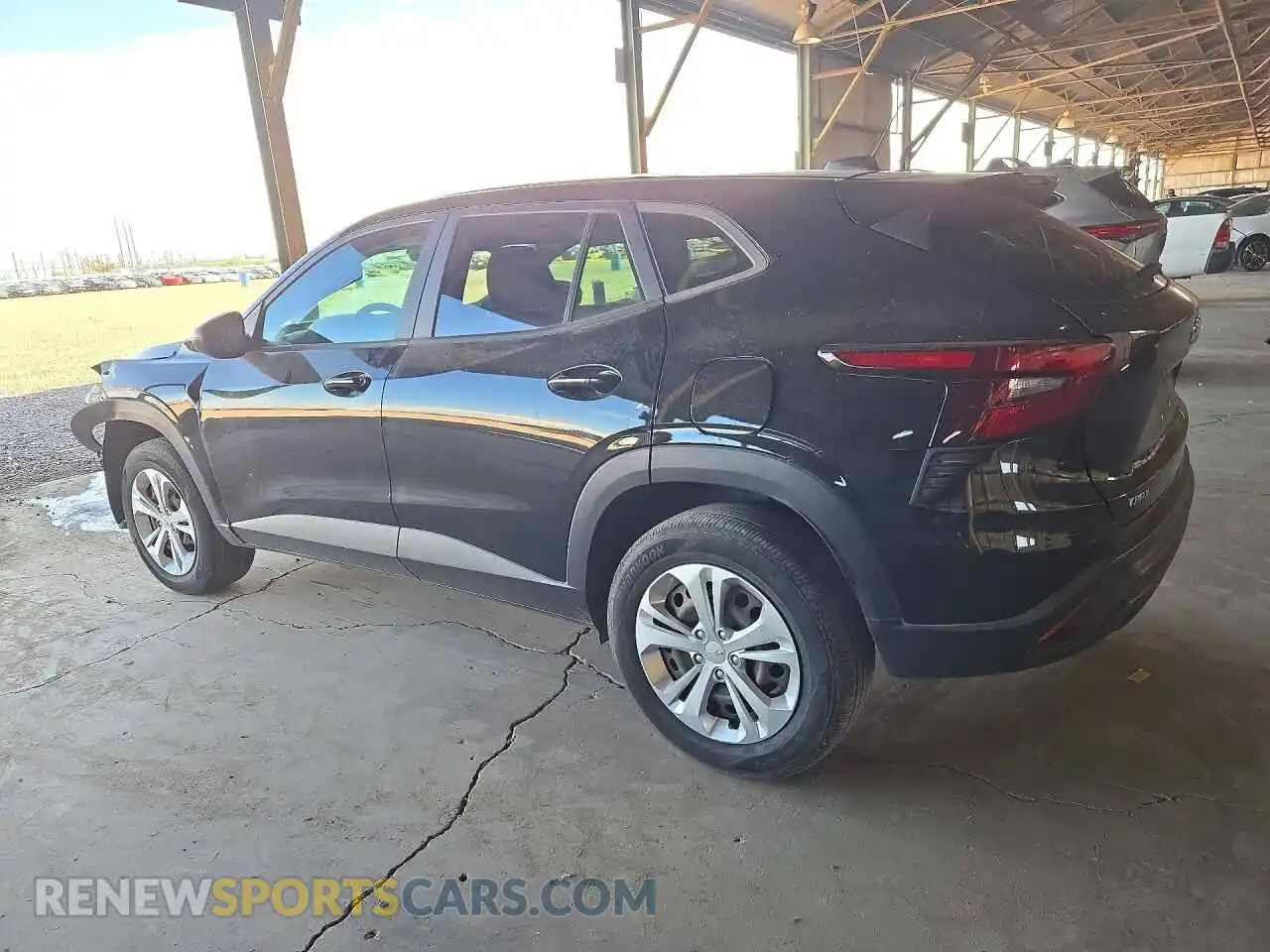 2 Фотография поврежденного автомобиля KL77LFE29RC027239 CHEVROLET TRAX 2024