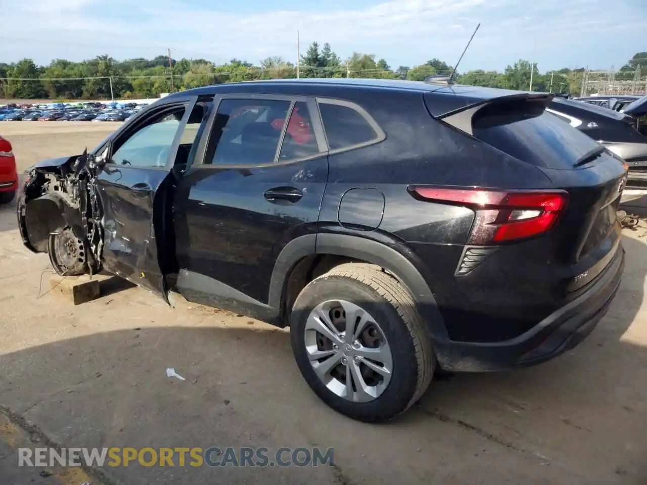 2 Фотография поврежденного автомобиля KL77LFE29RC027614 CHEVROLET TRAX 2024