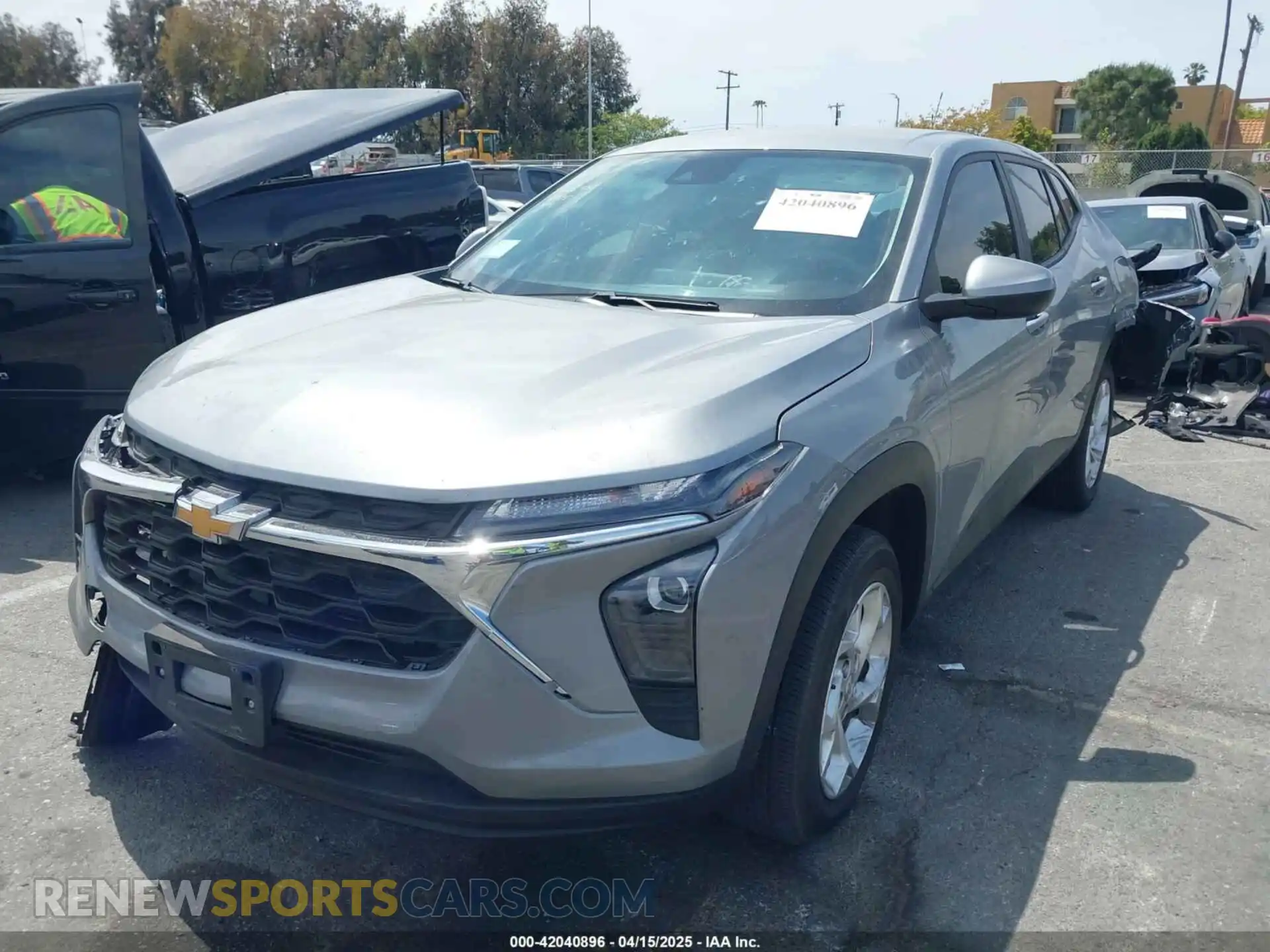 2 Photograph of a damaged car KL77LFE29RC045935 CHEVROLET TRAX 2024
