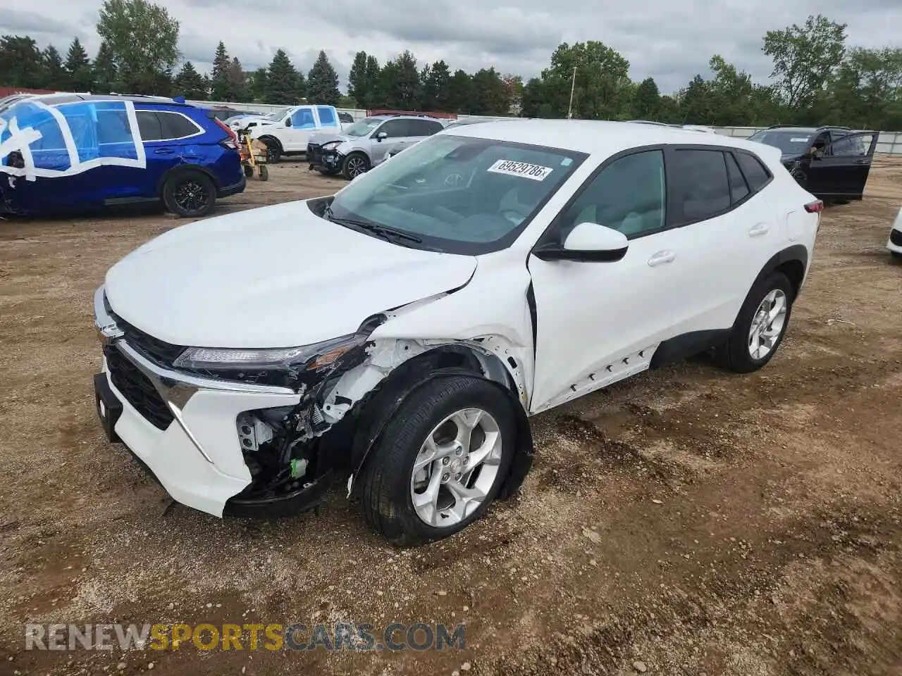 1 Фотография поврежденного автомобиля KL77LFE29RC048852 CHEVROLET TRAX 2024