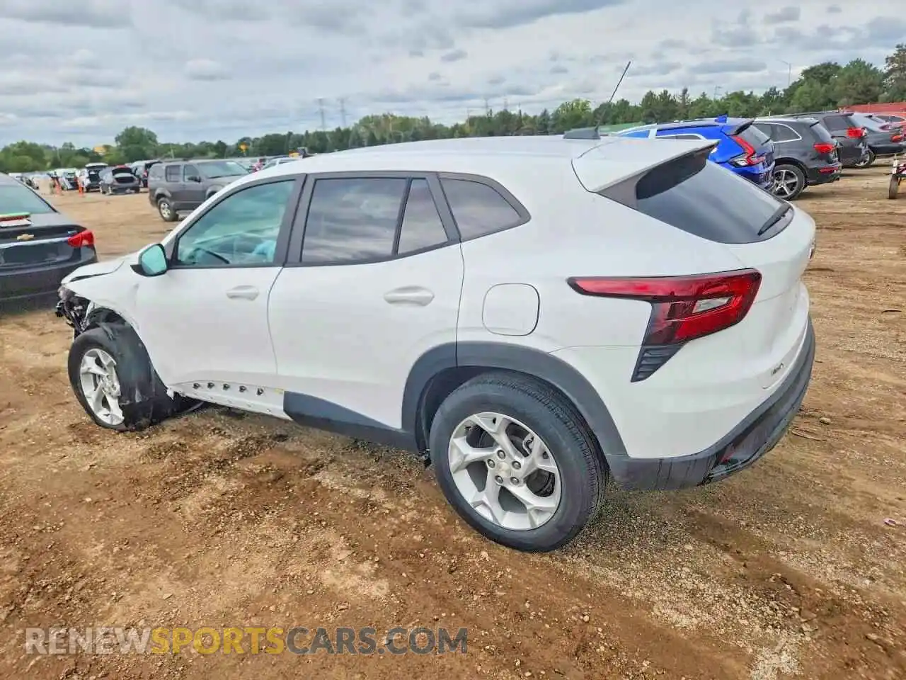 2 Фотография поврежденного автомобиля KL77LFE29RC048852 CHEVROLET TRAX 2024