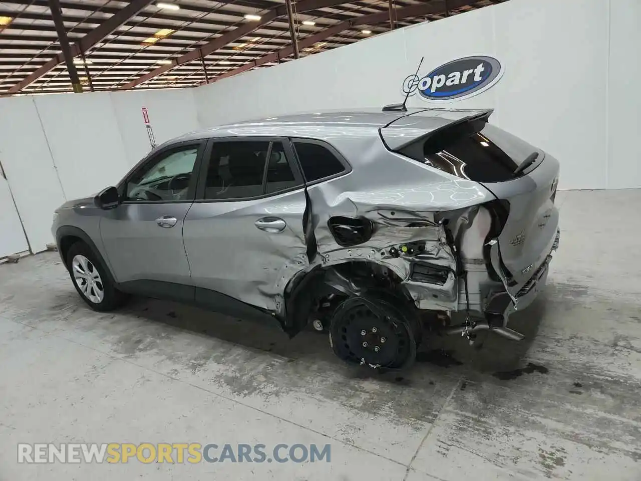 2 Photograph of a damaged car KL77LFE29RC151723 CHEVROLET TRAX 2024