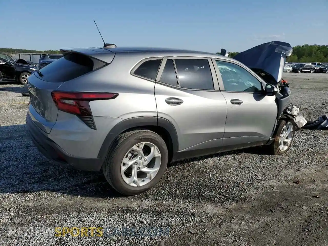 3 Фотография поврежденного автомобиля KL77LFE29RC207577 CHEVROLET TRAX 2024