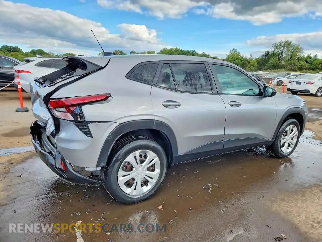 3 Фотография поврежденного автомобиля KL77LFE2XRC048293 CHEVROLET TRAX 2024