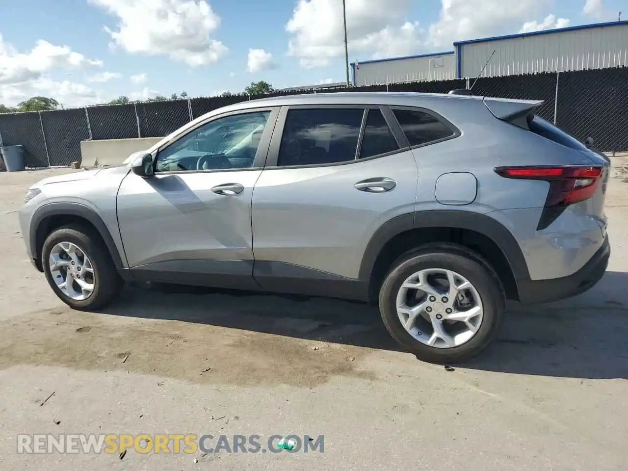 2 Photograph of a damaged car KL77LFE2XRC182866 CHEVROLET TRAX 2024