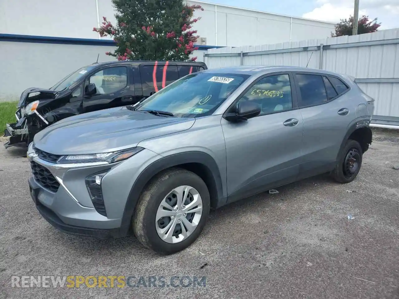 1 Photograph of a damaged car KL77LFE2XRC213789 CHEVROLET TRAX 2024