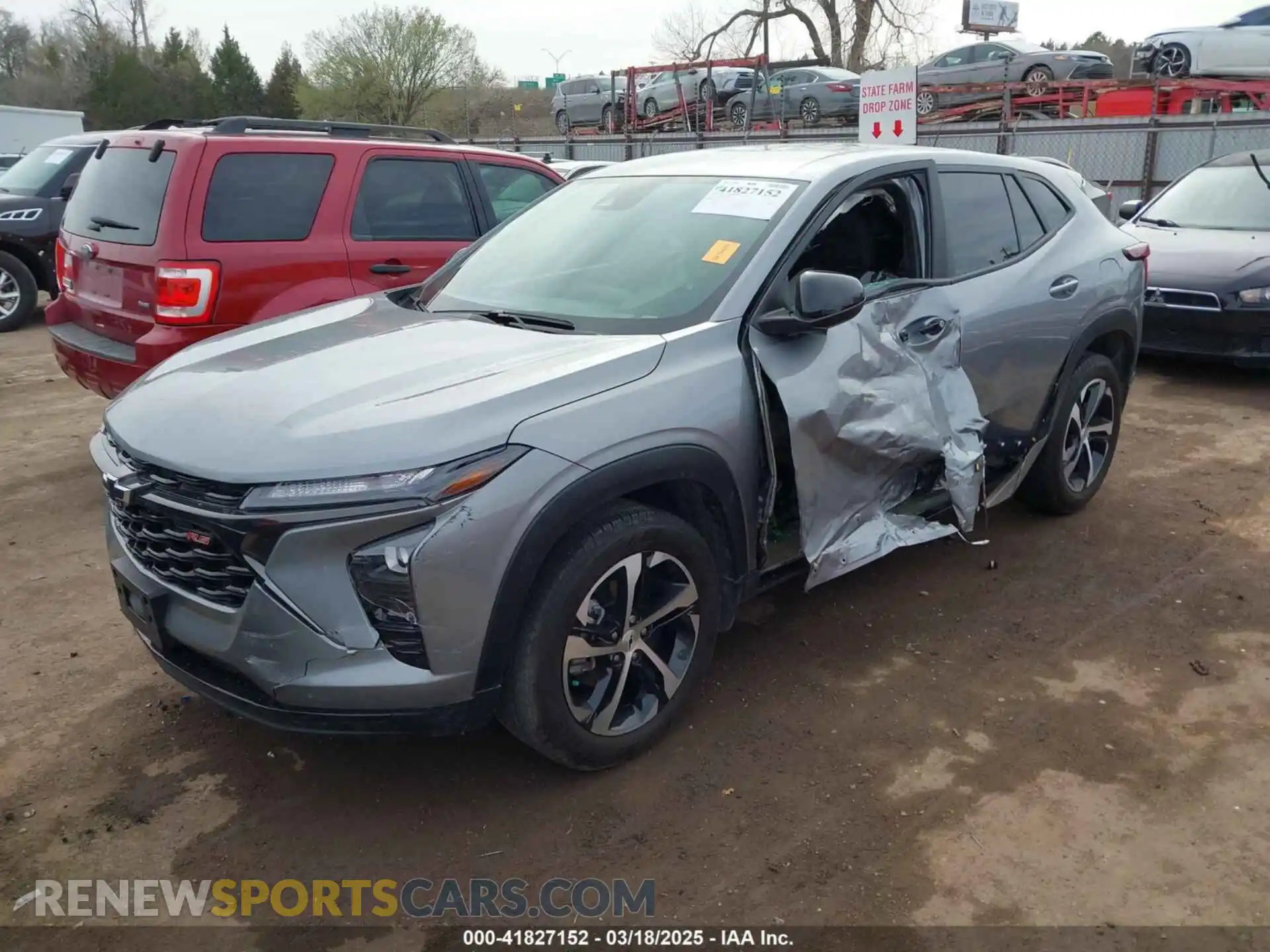 2 Photograph of a damaged car KL77LGE21RC030559 CHEVROLET TRAX 2024