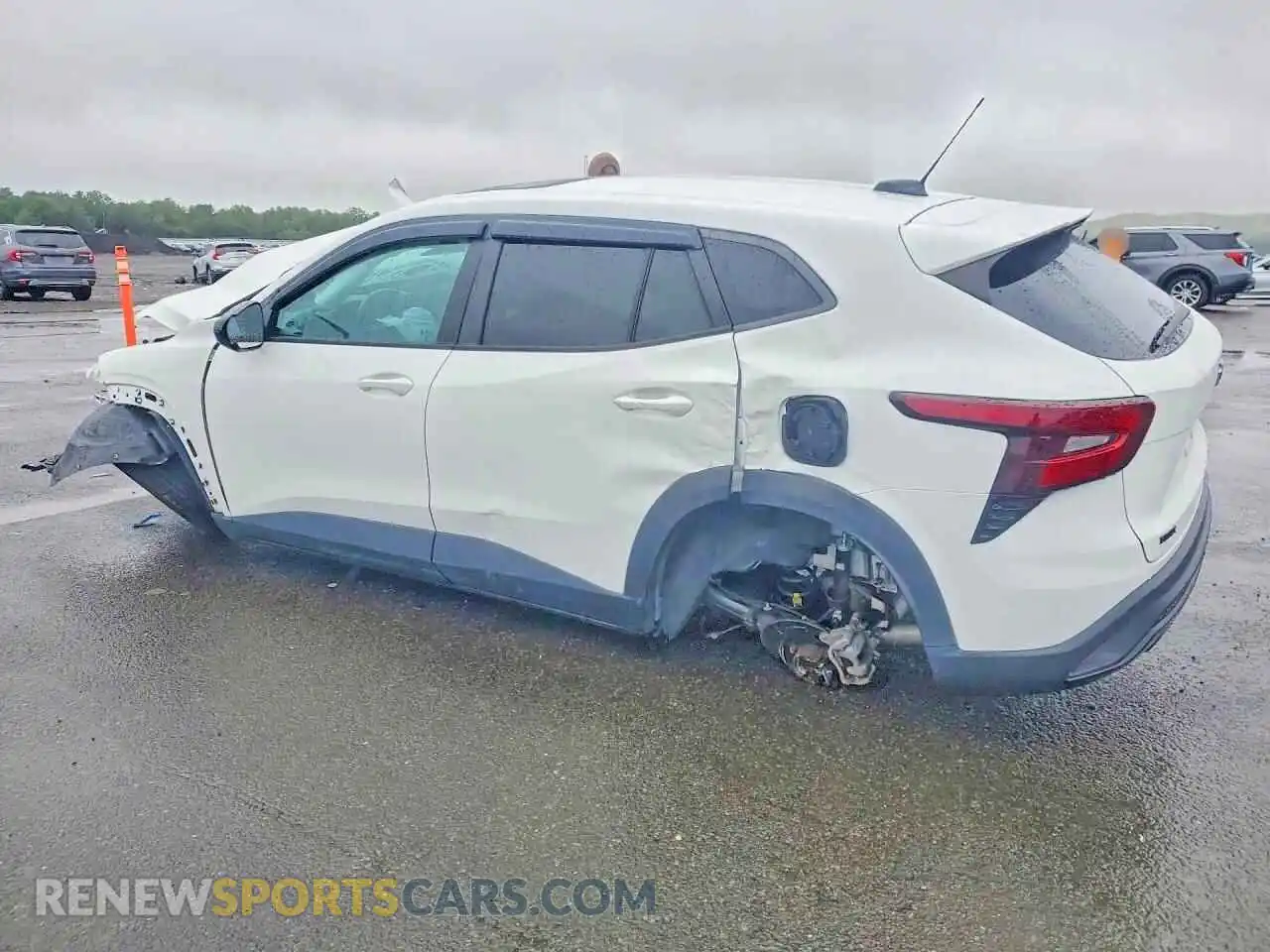 2 Photograph of a damaged car KL77LGE24RC050174 CHEVROLET TRAX 2024