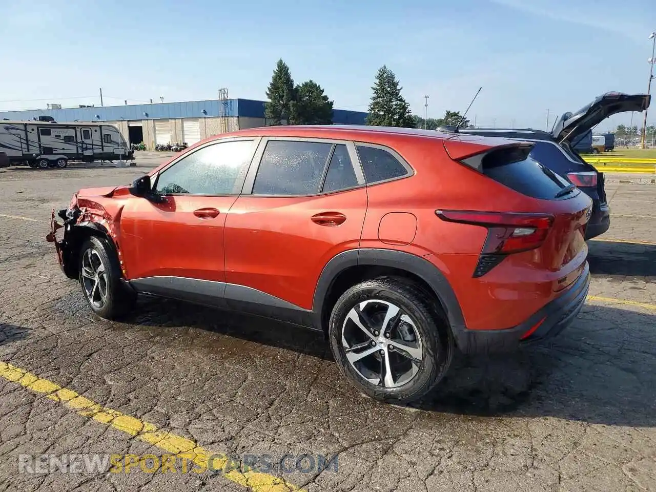 2 fotografías del automóvil dañado KL77LGE24RC200249 CHEVROLET TRAX 2024