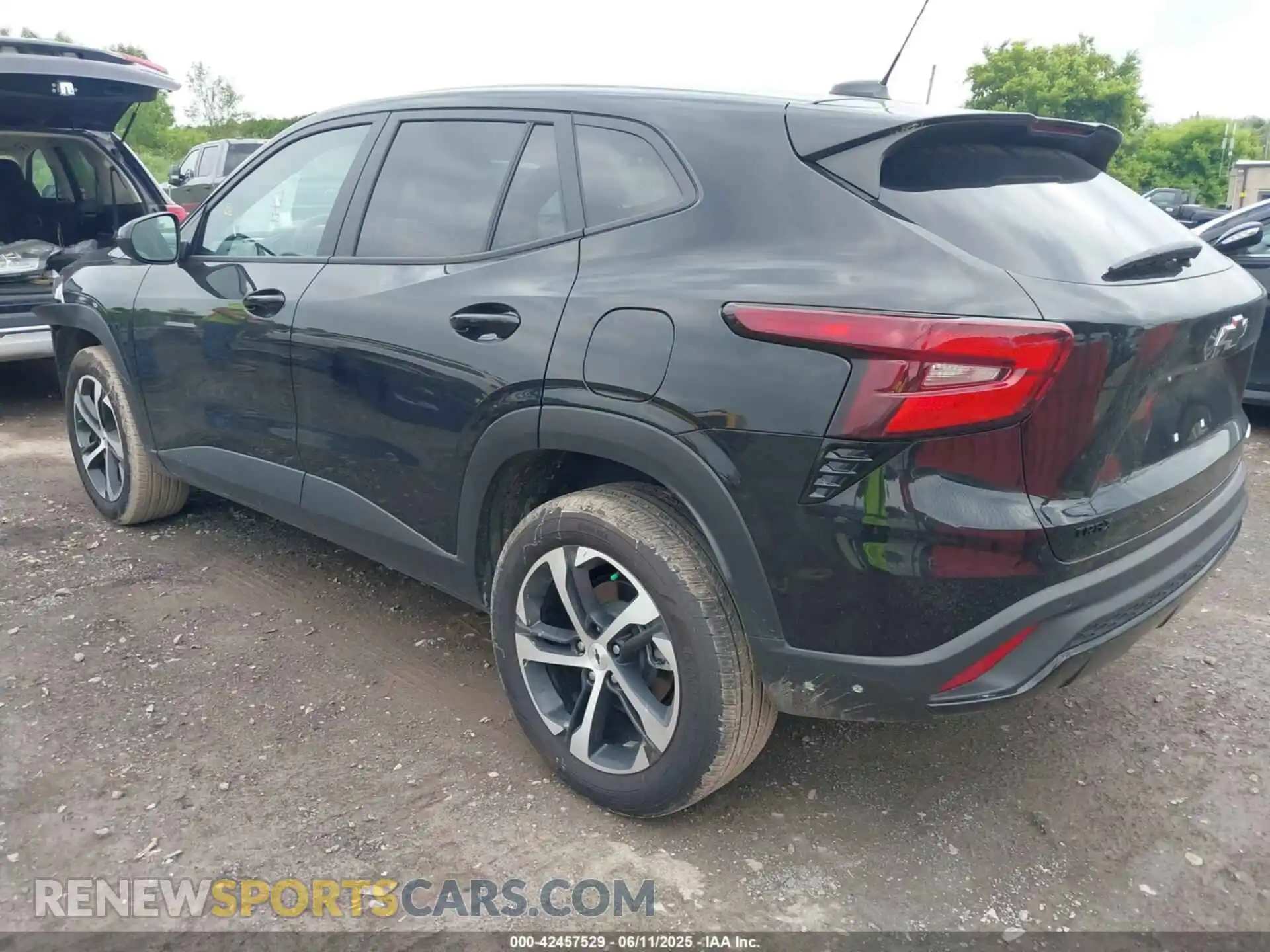 3 Photograph of a damaged car KL77LGE25RC178181 CHEVROLET TRAX 2024