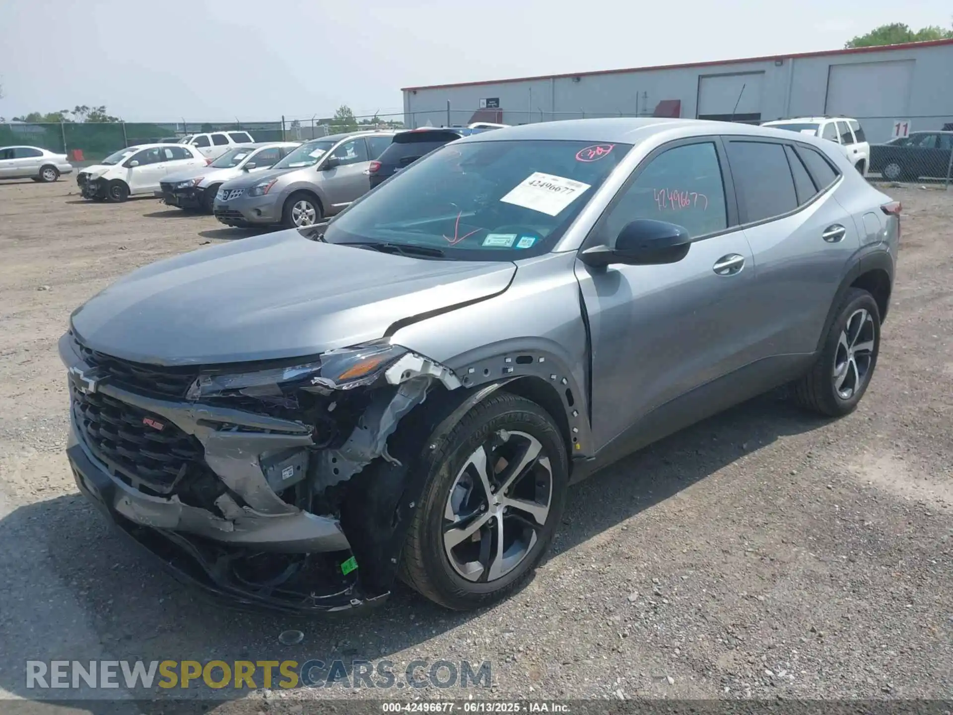 2 Фотография поврежденного автомобиля KL77LGE25RC246155 CHEVROLET TRAX 2024