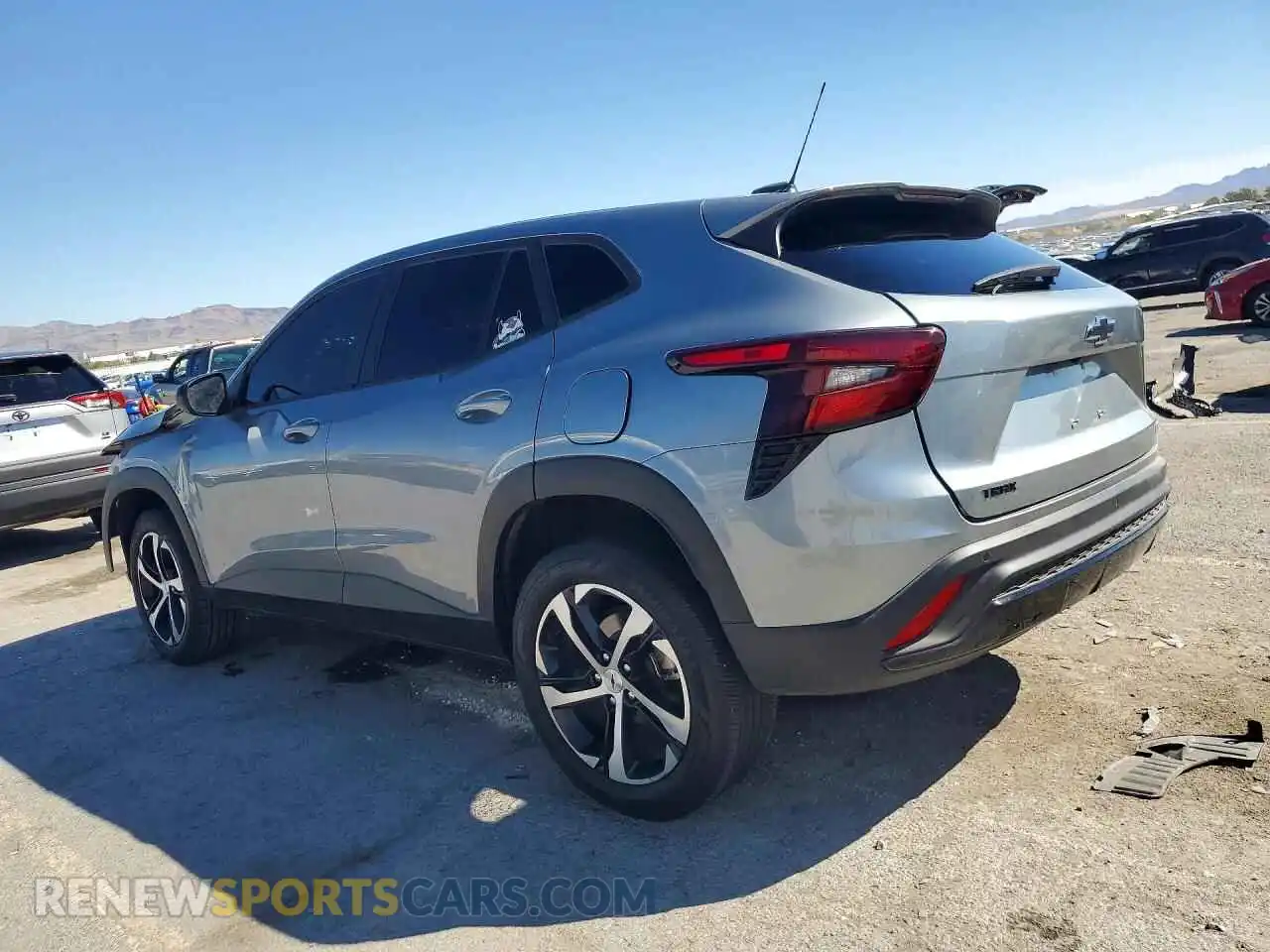 2 Photograph of a damaged car KL77LGE26RC138515 CHEVROLET TRAX 2024