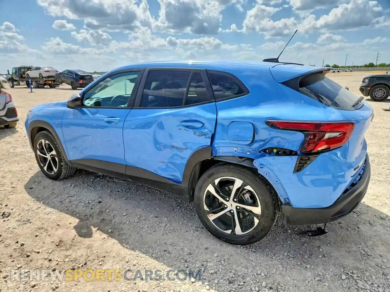 2 Фотография поврежденного автомобиля KL77LGE27RC106852 CHEVROLET TRAX 2024