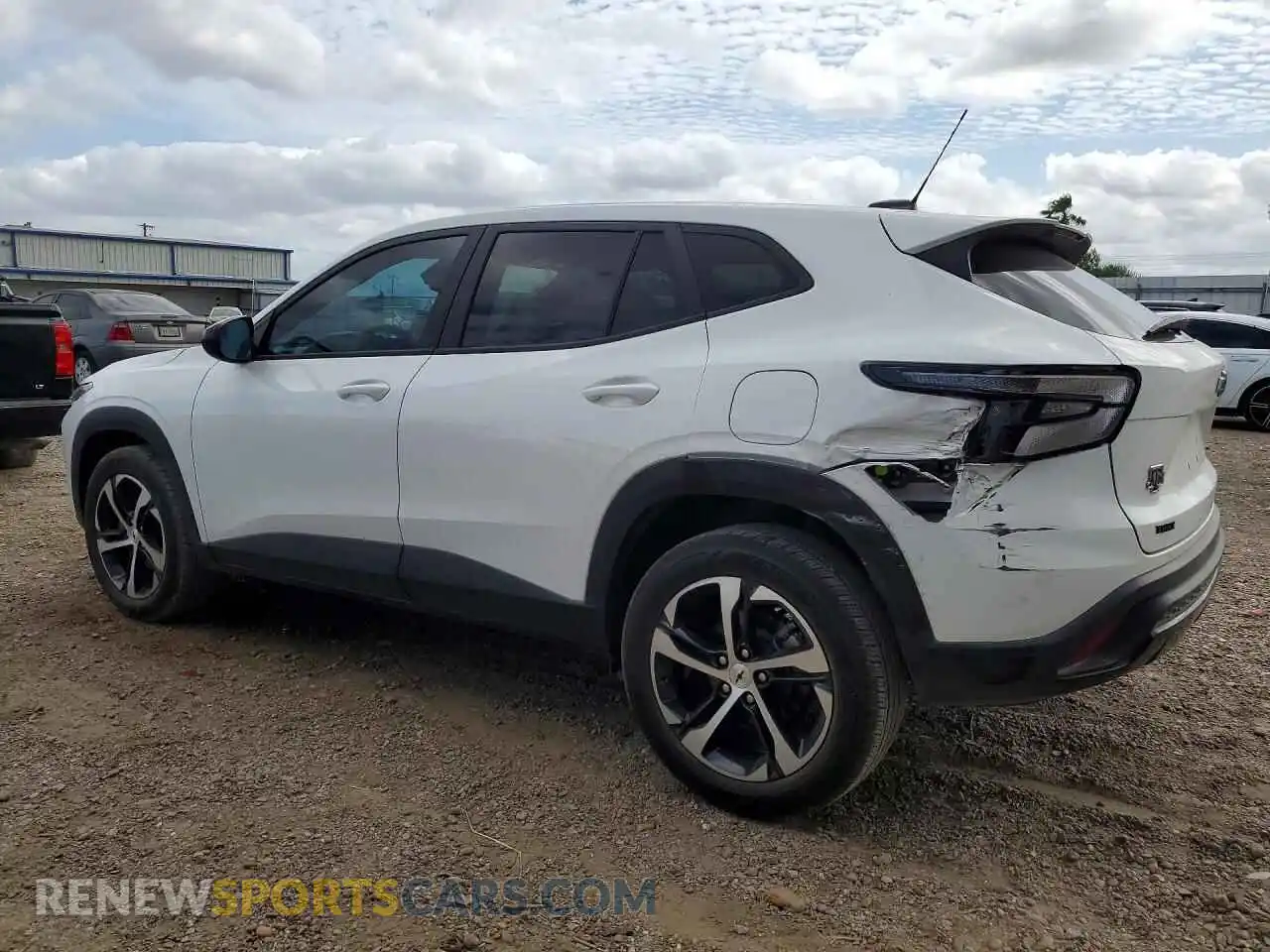 2 fotografías del automóvil dañado KL77LGE29RC018742 CHEVROLET TRAX 2024