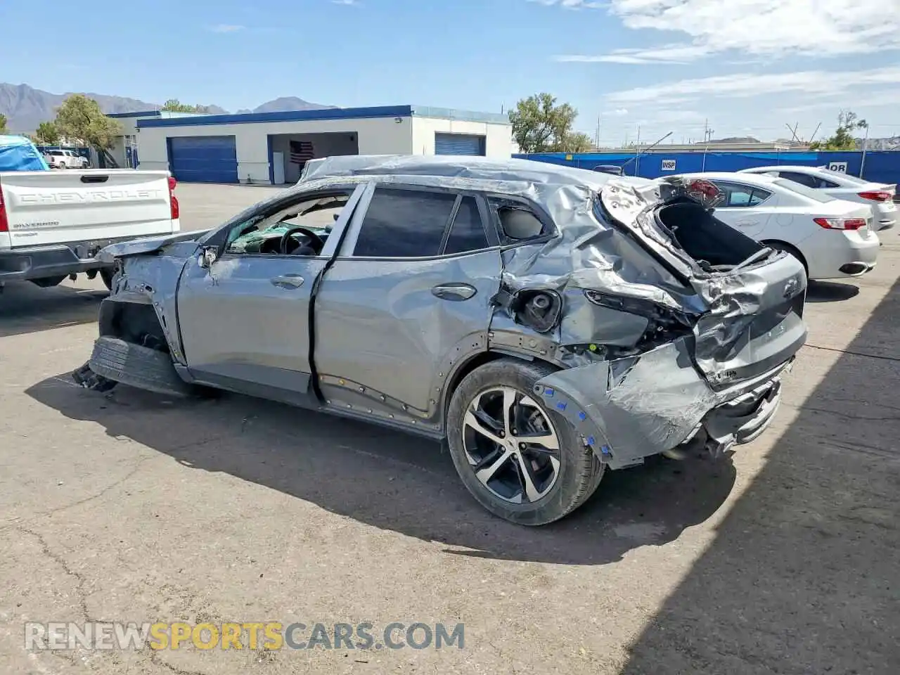 2 fotografías del automóvil dañado KL77LGE29RC046590 CHEVROLET TRAX 2024