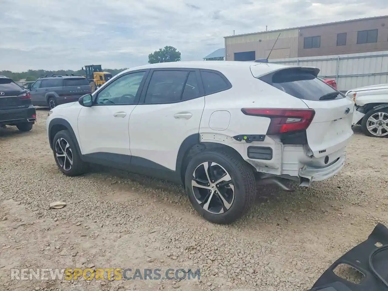 2 Фотография поврежденного автомобиля KL77LGE29RC133406 CHEVROLET TRAX 2024