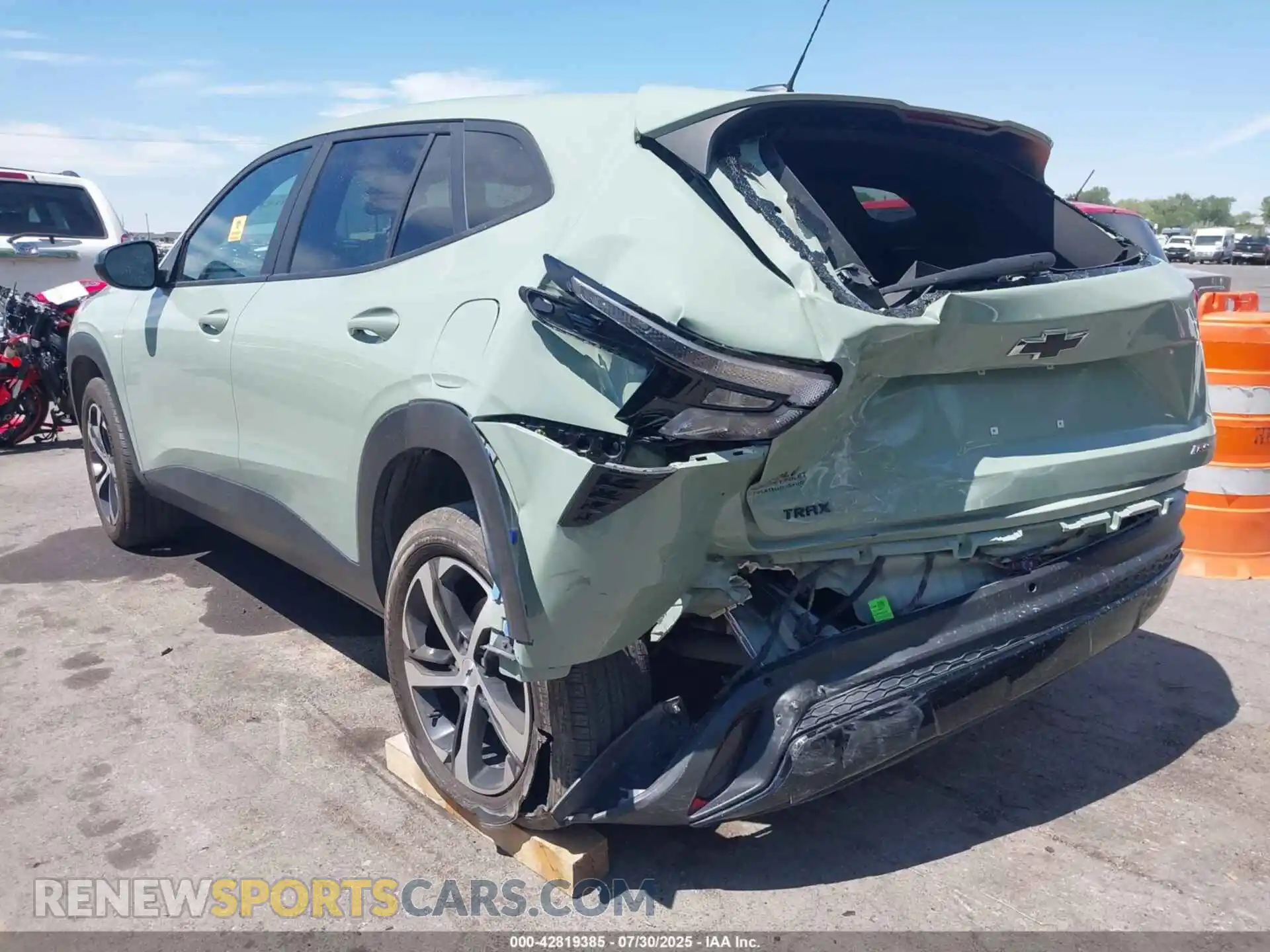 3 Photograph of a damaged car KL77LGE2XRC169993 CHEVROLET TRAX 2024