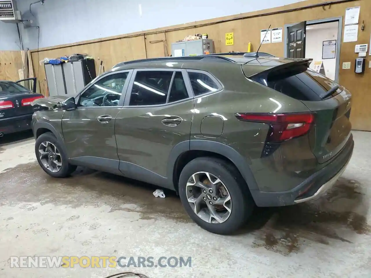 2 Photograph of a damaged car KL77LHE20RC004072 CHEVROLET TRAX 2024
