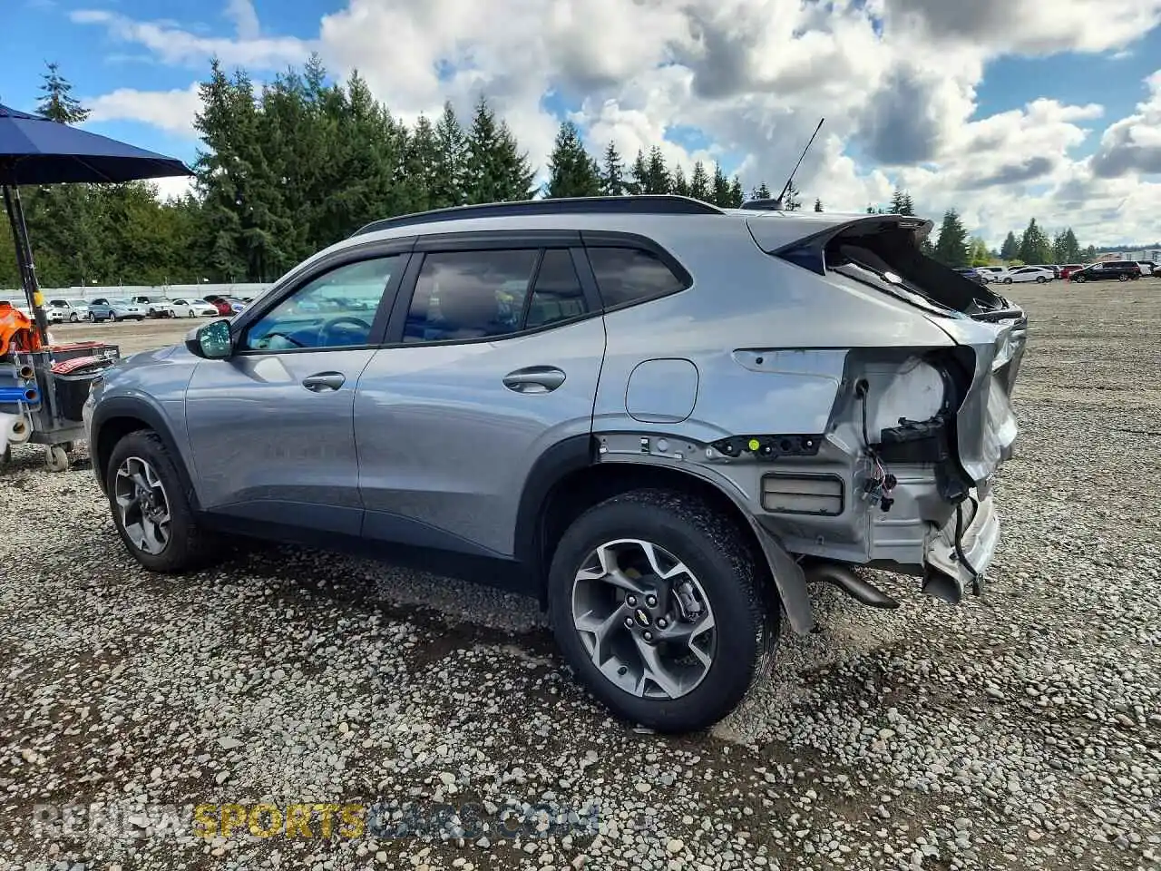 2 fotografías del automóvil dañado KL77LHE20RC048444 CHEVROLET TRAX 2024