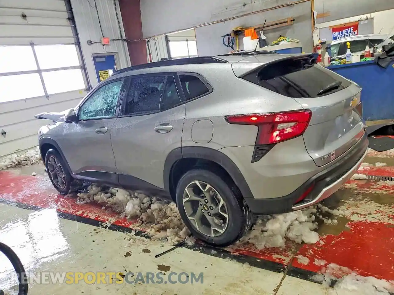 2 Photograph of a damaged car KL77LHE20RC121358 CHEVROLET TRAX 2024