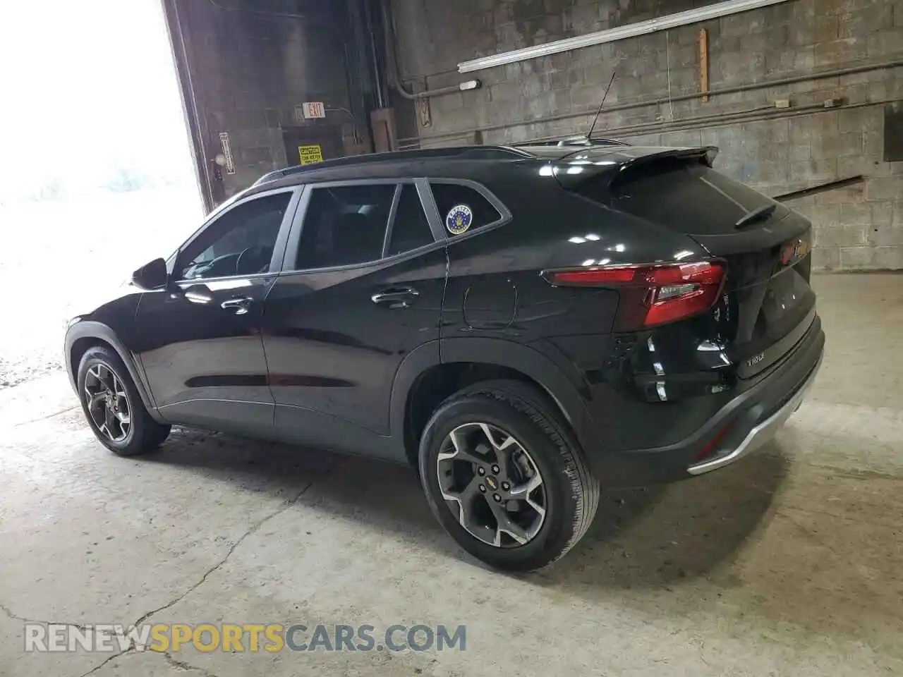 2 Photograph of a damaged car KL77LHE20RC239894 CHEVROLET TRAX 2024
