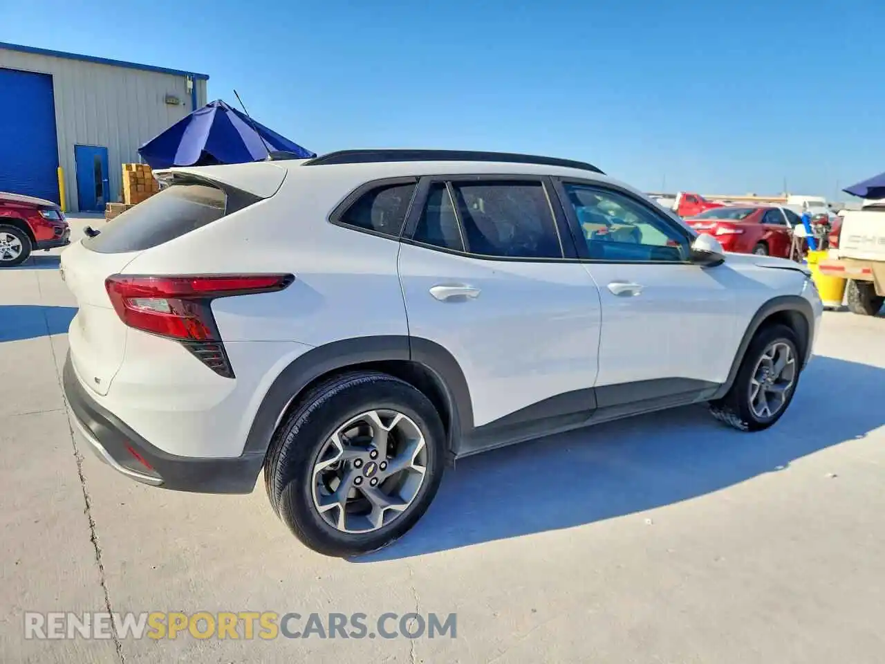 3 fotografías del automóvil dañado KL77LHE21RC124267 CHEVROLET TRAX 2024