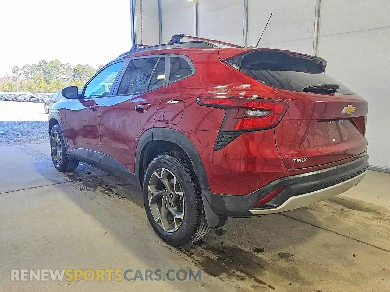 2 Photograph of a damaged car KL77LHE21RC216284 CHEVROLET TRAX 2024