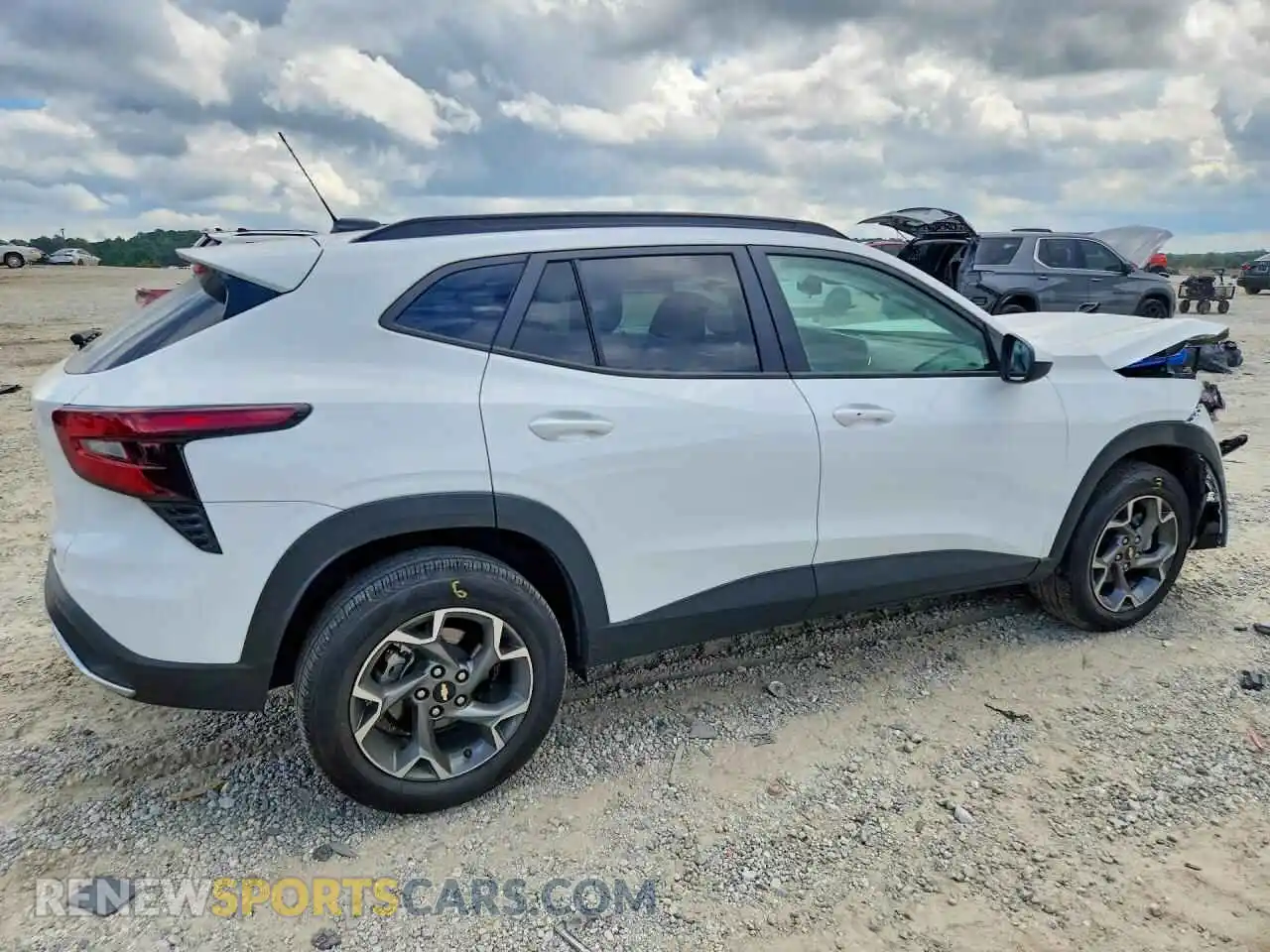 3 fotografías del automóvil dañado KL77LHE21RC240357 CHEVROLET TRAX 2024