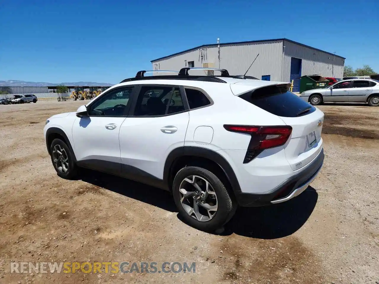 2 Фотография поврежденного автомобиля KL77LHE22RC051877 CHEVROLET TRAX 2024