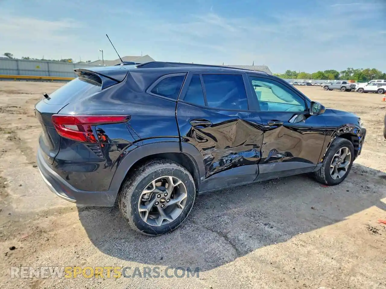 3 Photograph of a damaged car KL77LHE23RC181599 CHEVROLET TRAX 2024