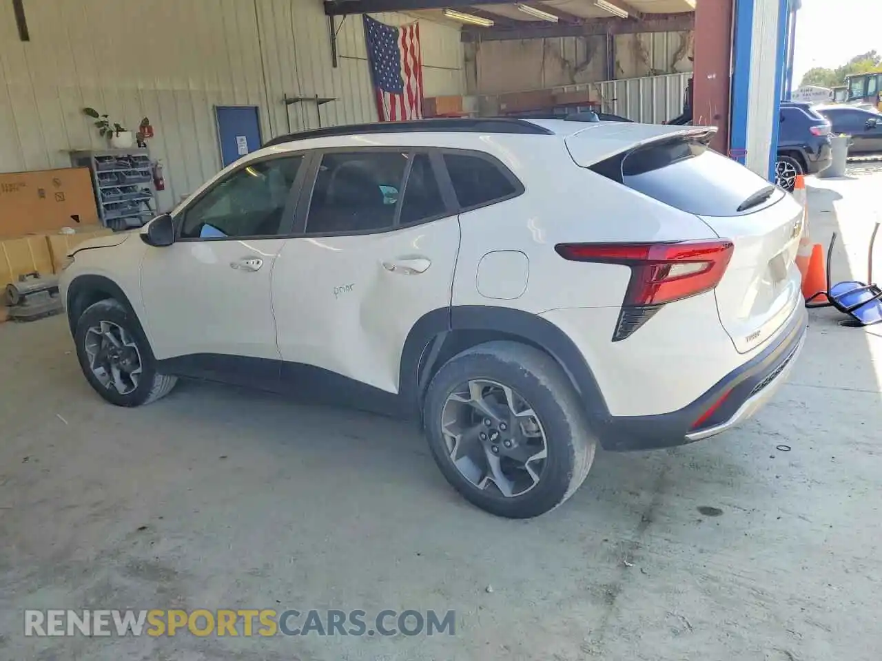 2 Фотография поврежденного автомобиля KL77LHE24RC030755 CHEVROLET TRAX 2024
