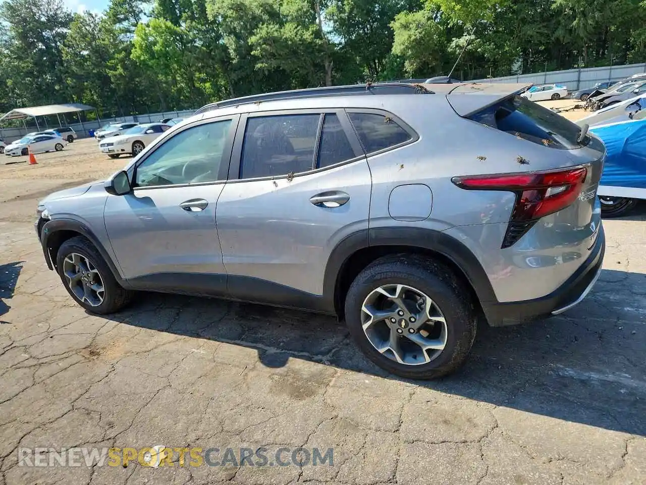 2 Фотография поврежденного автомобиля KL77LHE24RC227859 CHEVROLET TRAX 2024