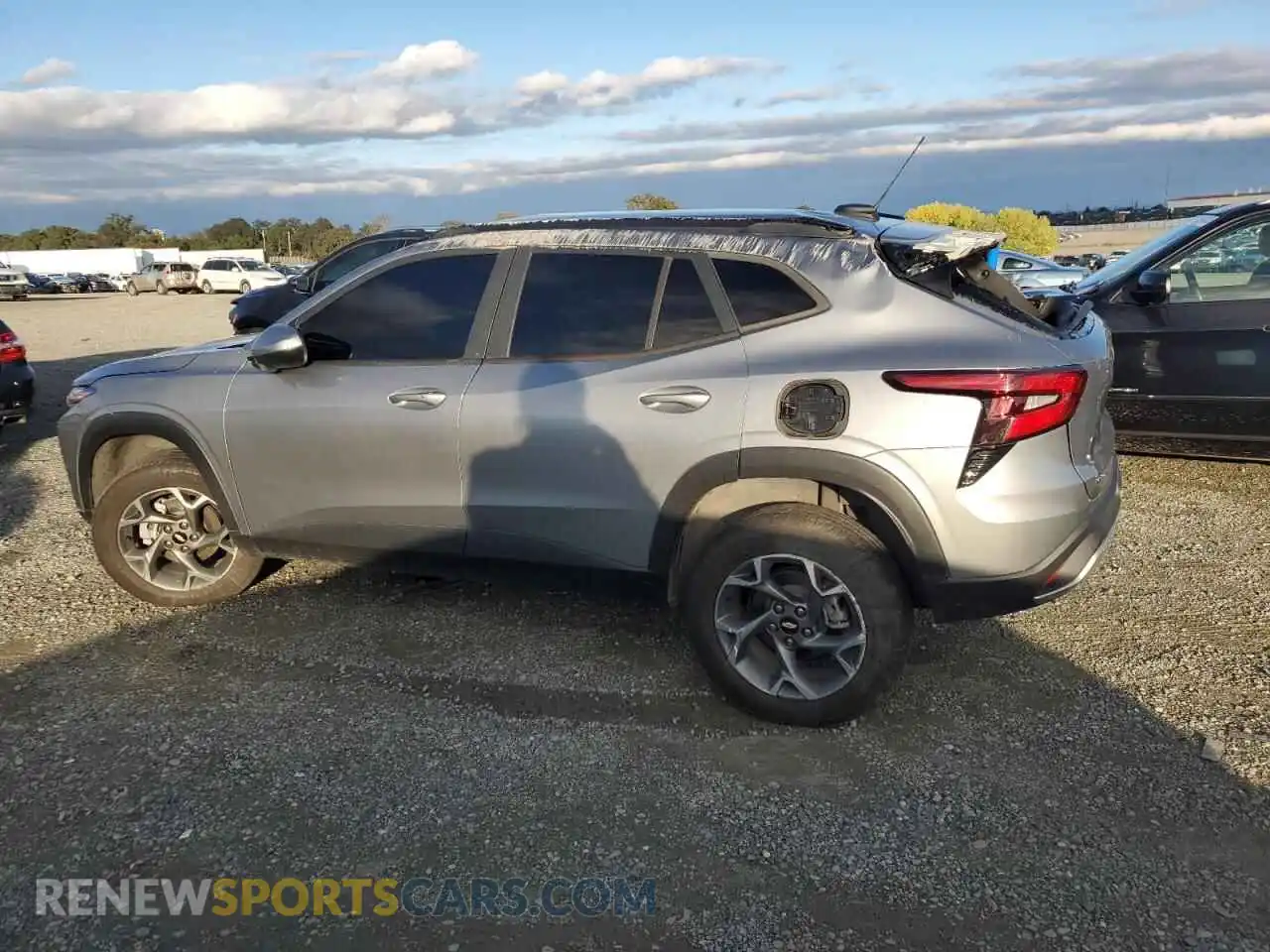 2 Photograph of a damaged car KL77LHE25RC162911 CHEVROLET TRAX 2024
