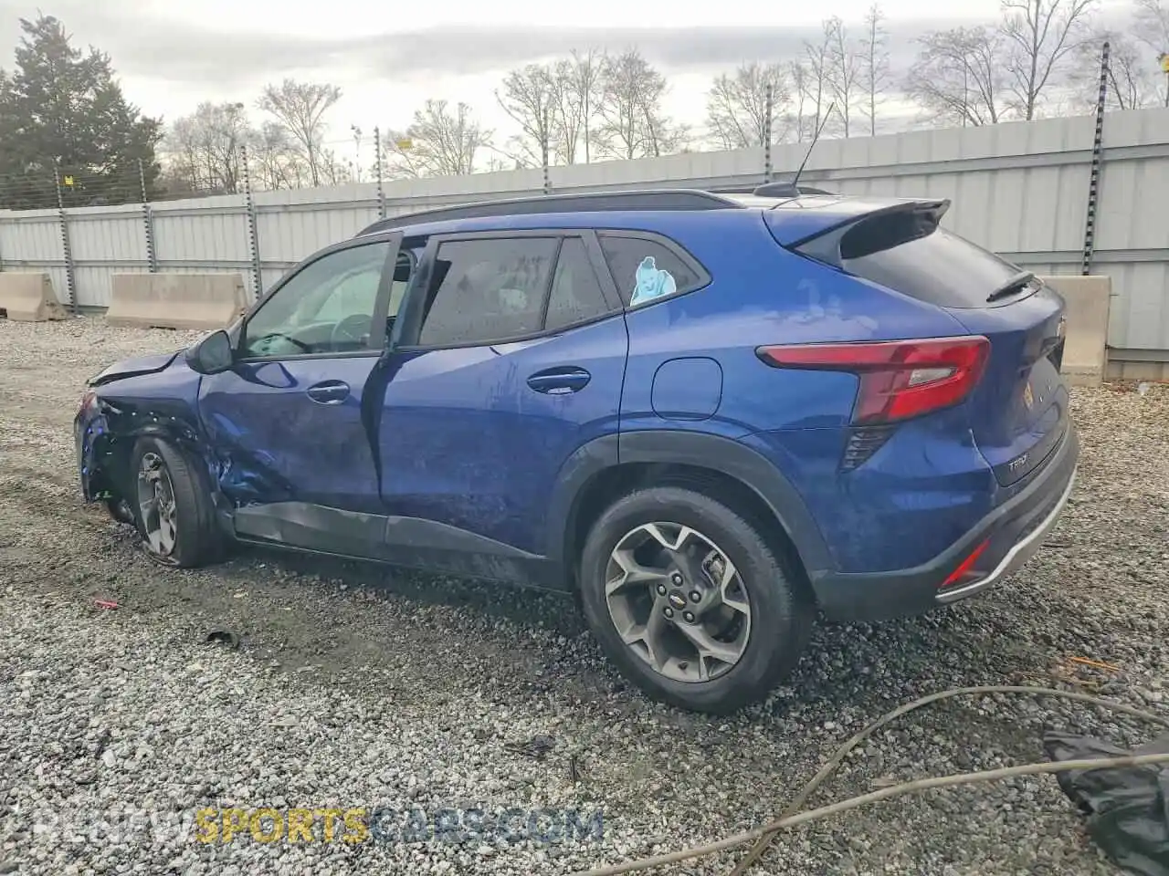 2 Photograph of a damaged car KL77LHE27RC216774 CHEVROLET TRAX 2024