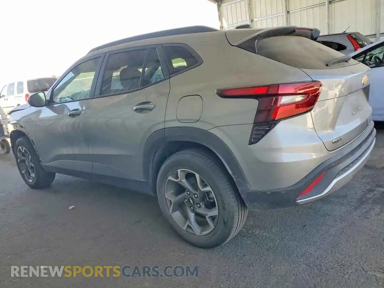 2 fotografías del automóvil dañado KL77LHE28RC228366 CHEVROLET TRAX 2024