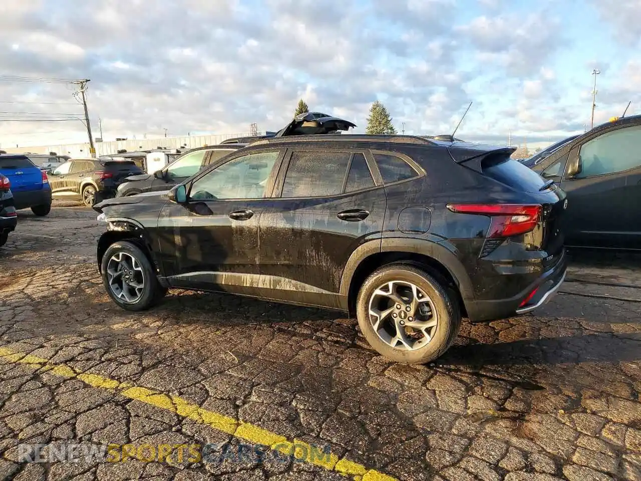 2 Photograph of a damaged car KL77LHE2XRC066563 CHEVROLET TRAX 2024