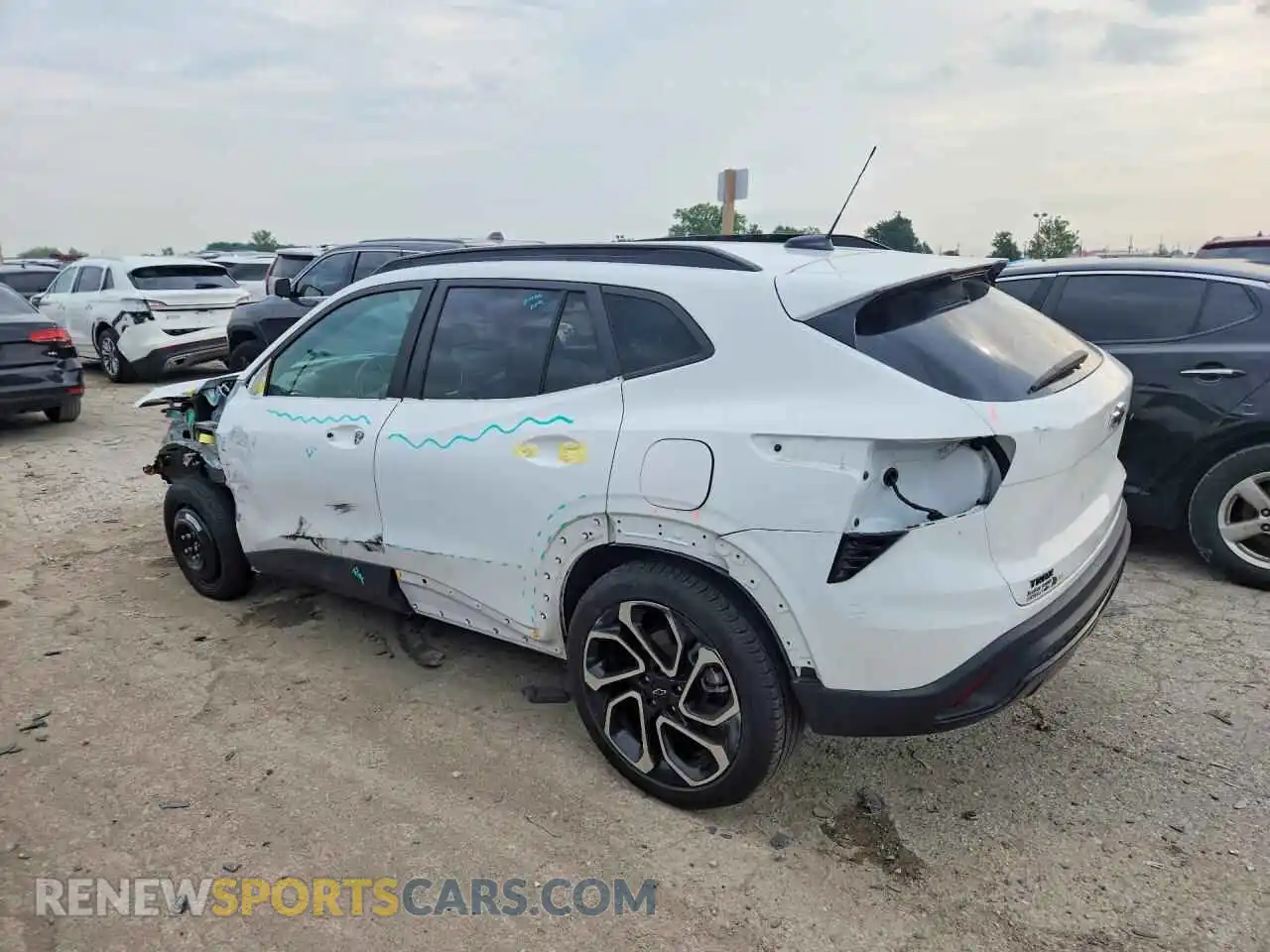 2 Photograph of a damaged car KL77LJE26RC197352 CHEVROLET TRAX 2024