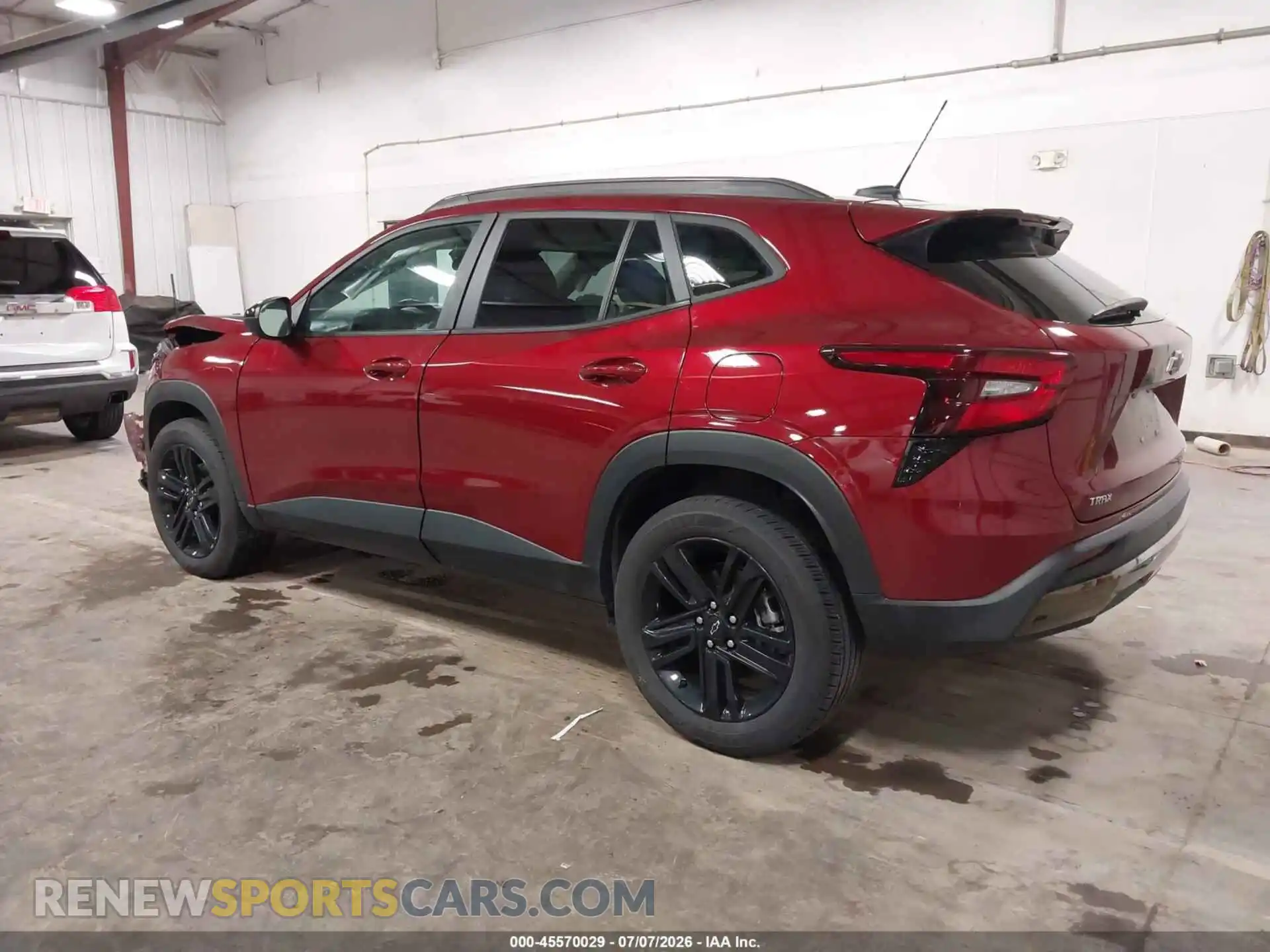 3 Фотография поврежденного автомобиля KL77LKE25RC202689 CHEVROLET TRAX 2024