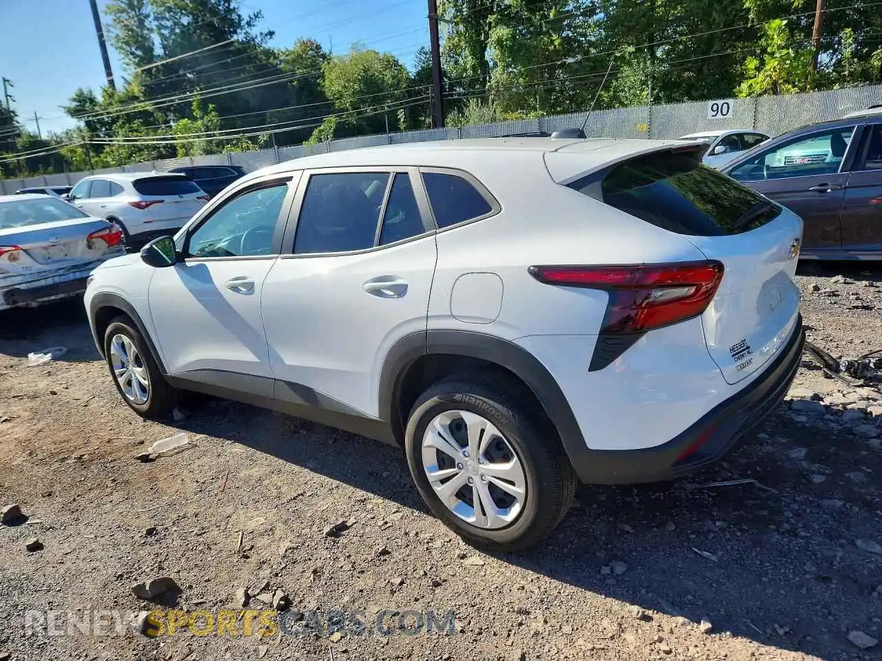 2 Photograph of a damaged car KL77LFEP0SC313417 CHEVROLET TRAX 2025