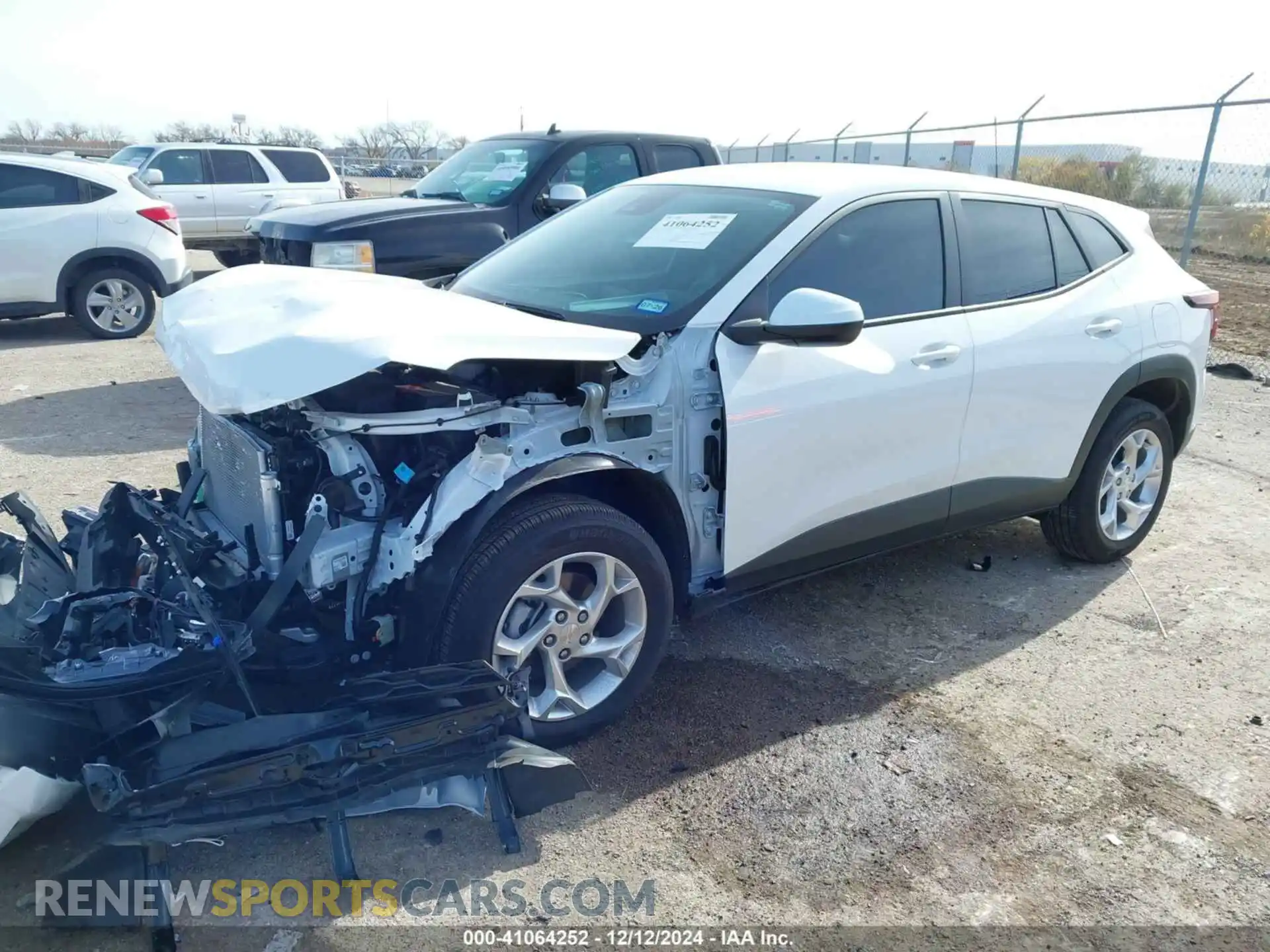 2 Photograph of a damaged car KL77LFEP1SC038866 CHEVROLET TRAX 2025